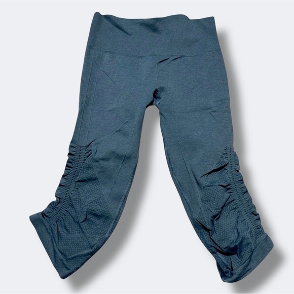 lululemon athletica Pants - Lululemon Womens‎ In the Flow Crop Size 4 Gray Athleisure Yoga Sporty